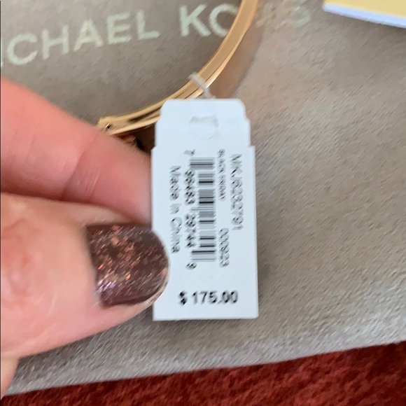 MICHAEL KORS Rose Gold Cuff with Bling! - Picture 5 of 5